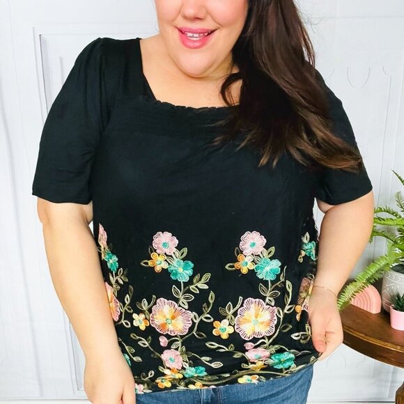 NWT Black Floral Embroidery and Lace Smocked Top - Picture 10 of 15